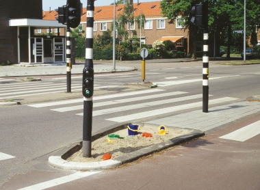  Harmen de Hoop, Sandbox, Courtesy Galerie West, 1996