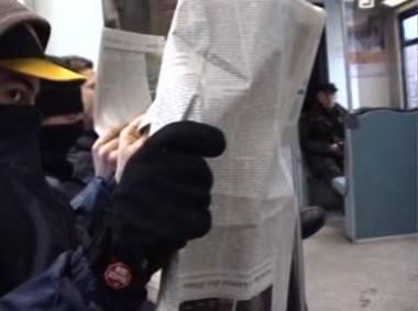 Jeroen Jongeleen, The Climbing of Buildings, Fences and other Opportunities (autoportrait), 2009